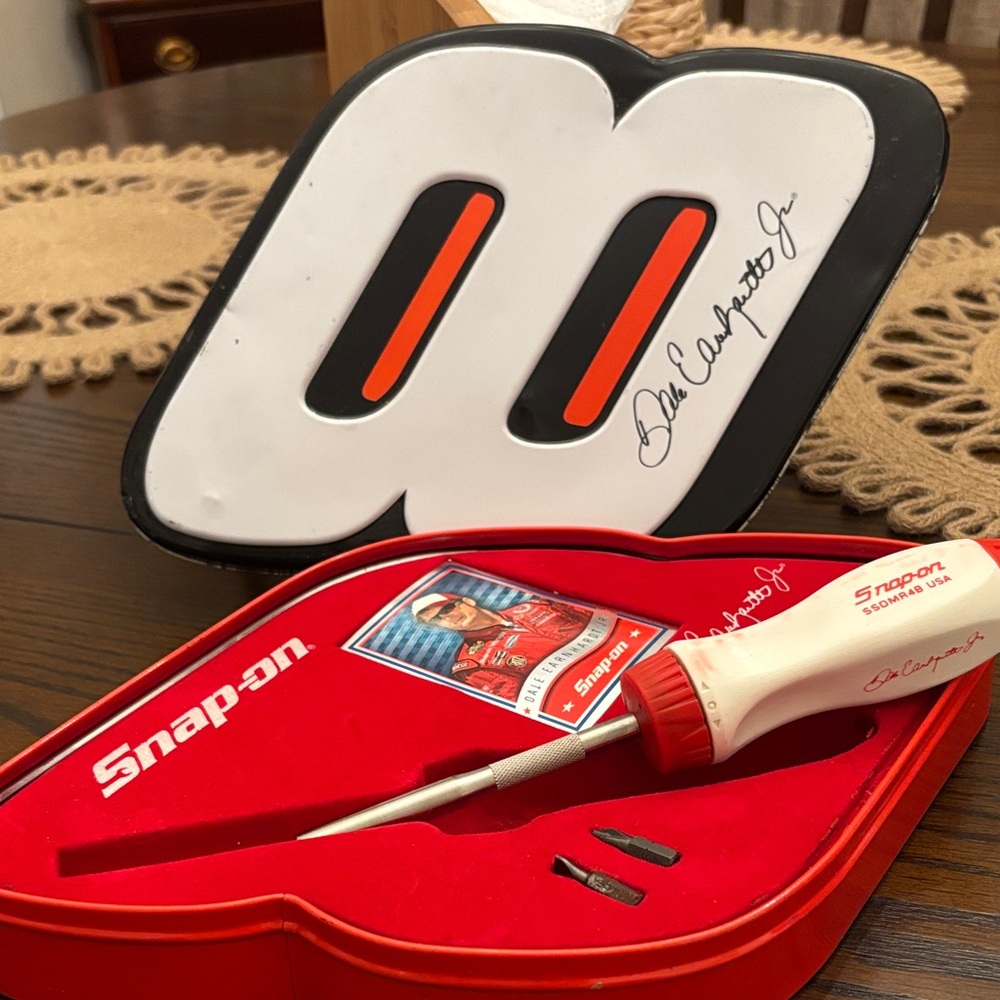 Snap On Tool Dale Earnhardt Jr Collectible Ratcheting Set